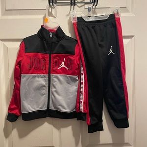 2 piece Jordan , 4T, unisex, gently worn